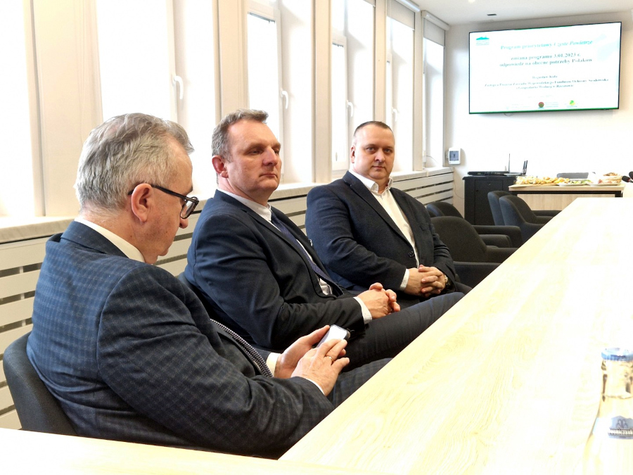 Zdjęcie uczestników posiedzenia Konwentu Samorządów Powiatu Strzyżowskiego  21 lutego 2023 roku
